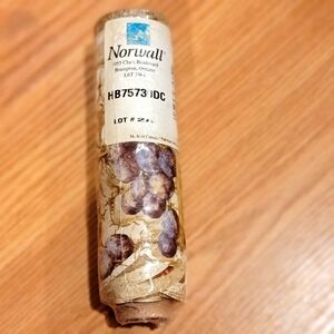 Norwall wallpaper Border Sculptured Grapes Pear Fruit HB75730DC Vintage New